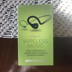 ❌ SOLD ❌ Plantronics BackBeat Fit Headphones